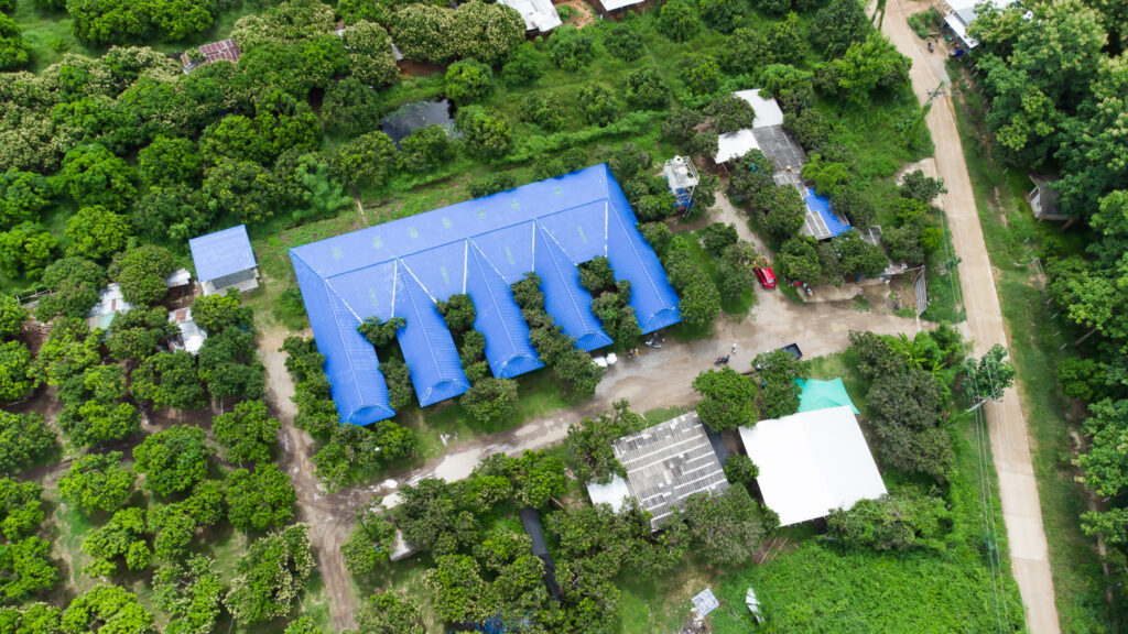 บ้านสล่าไม้ ไม้สักเก่า