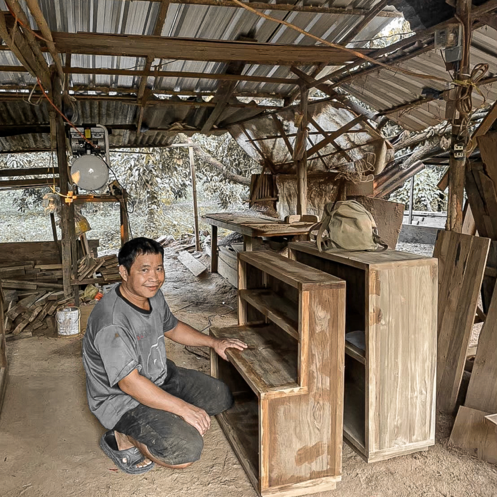 ไม้สักเก่า บ้านสล่าไม้ เฟอร์นิเจอร์ไม้