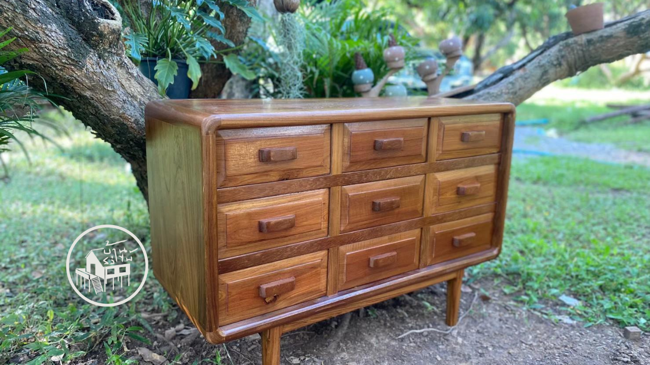 ร้านไม้สักเก่าลำพูน