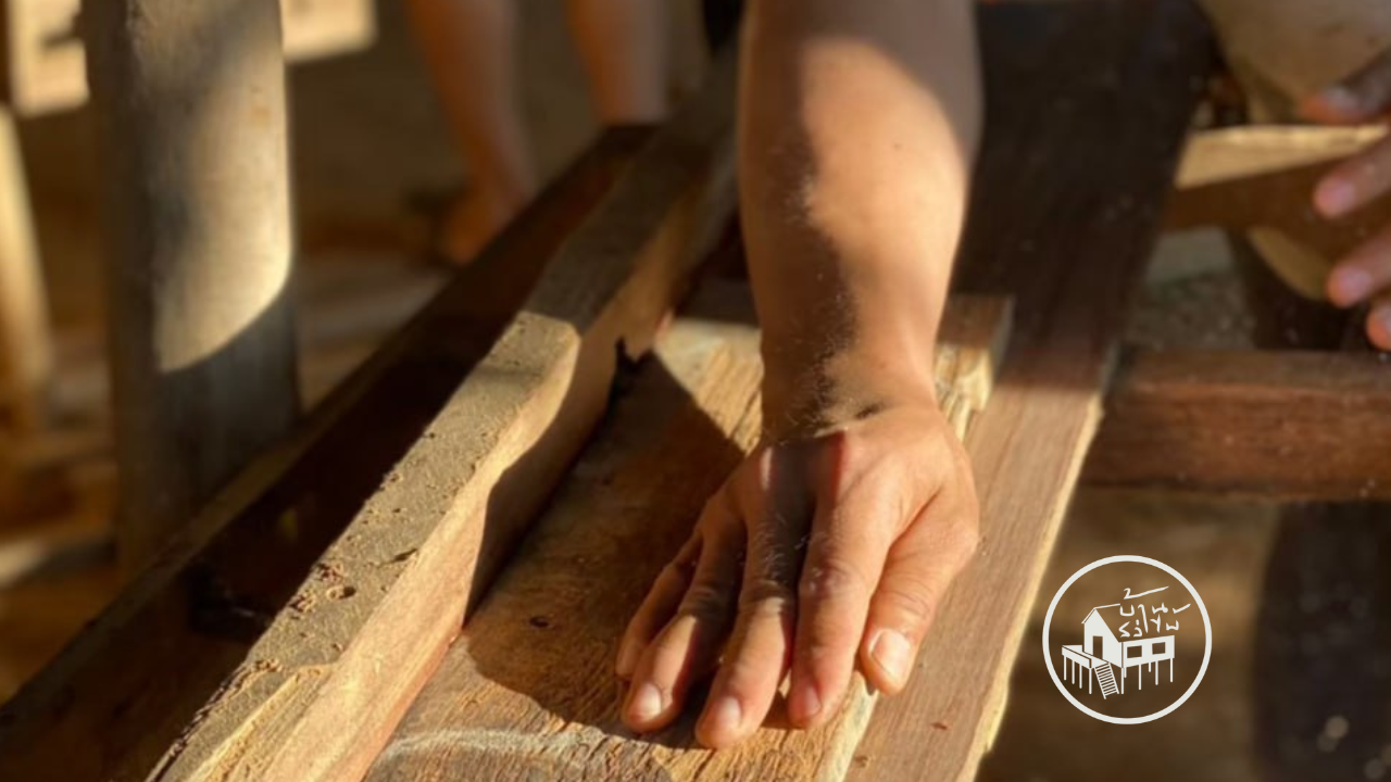 แหล่งซื้อออนไลน์เฟอร์นิเจอร์ไม้สักเก่าคุณภาพสร้างสรรค์ฝีมือช่างดั้งเดิม