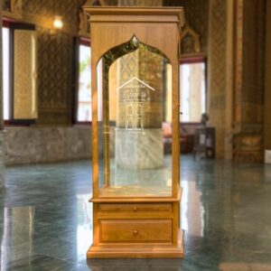 ตู้พัดยศหน้าบัว