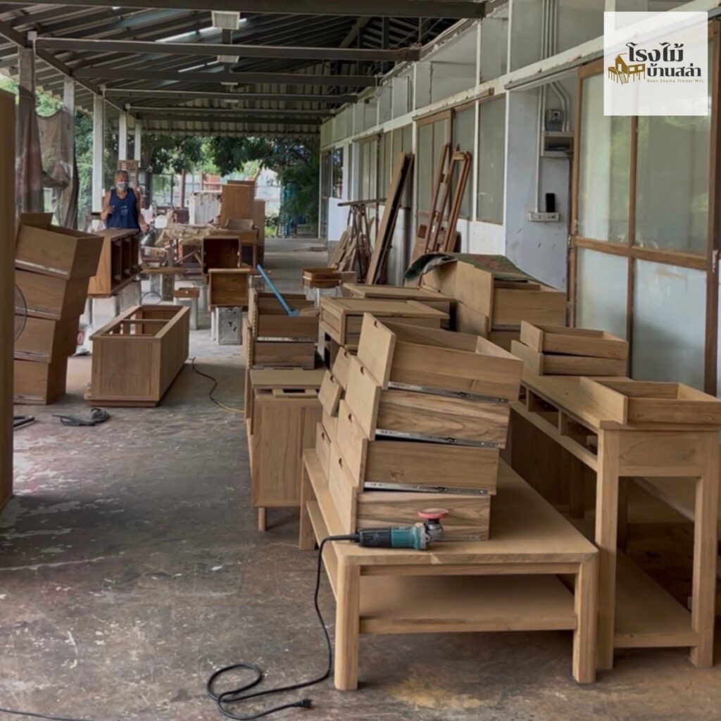 โรงงานผลิตเฟอร์นิเจอร์ตามแบบ